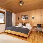 Haus Jochler Апартаменты