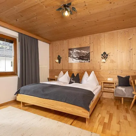 Haus Jochler Апартаменты